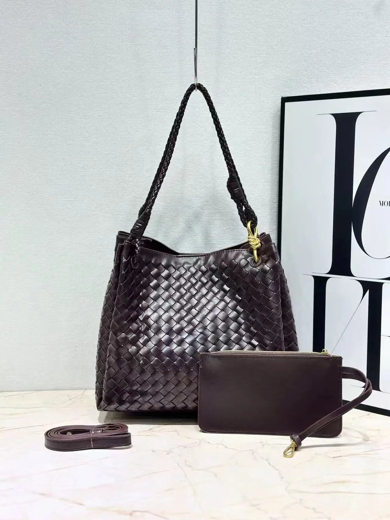 Fashion-made Diagonal Tote Bag Large-capacity Parachute Bag European American Vintage LEATHER Magnetic