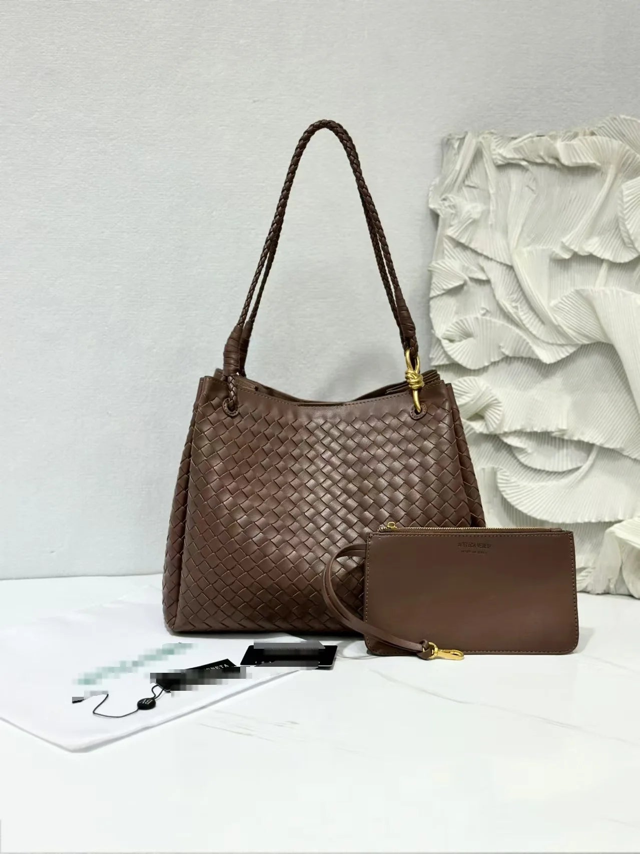 Fashion-made Diagonal Tote Bag Large-capacity Parachute Bag European American Vintage LEATHER Magnetic