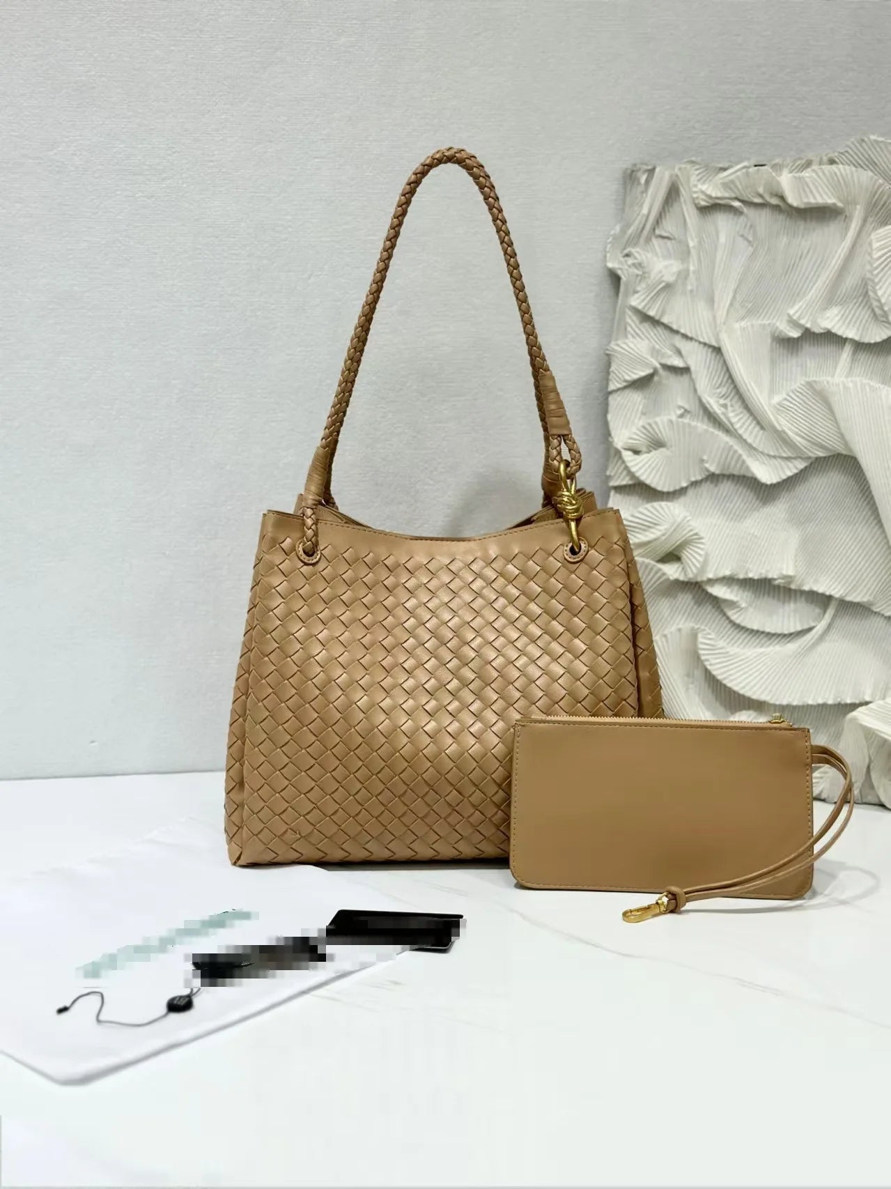 Fashion-made Diagonal Tote Bag Large-capacity Parachute Bag European American Vintage LEATHER Magnetic